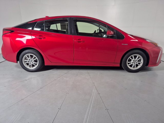 Used 2021 Toyota Prius LE AWD/4WD image 5