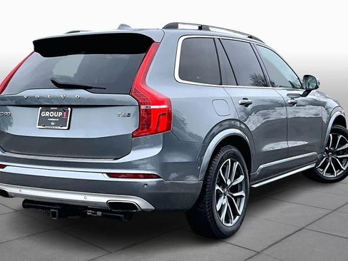 Used 2017 Volvo XC90 T6 Momentum w/ Vision Package image 13
