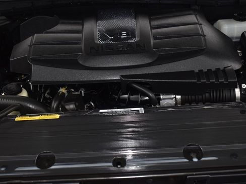 Used 2023 Nissan Titan PRO-4X w/ Pro-4x Convenience Package image 16