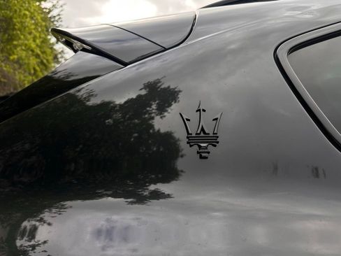 Used 2023 Maserati Levante Modena image 36