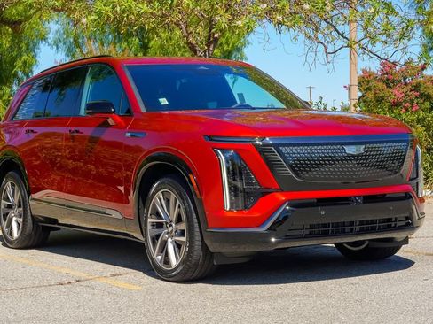 Used 2026 Cadillac Vistiq Sport AWD/4WD image 5
