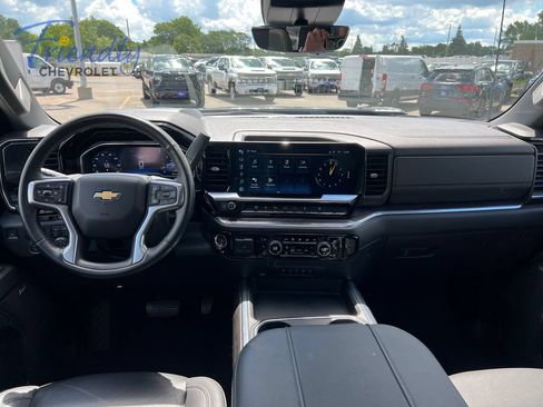 Used 2024 Chevrolet Silverado 3500 LTZ w/ LTZ Premium Package AWD/4WD image 17