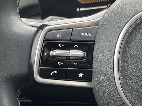 Used 2025 Kia Sorento S w/ Panoramic Sunroof Package image 17