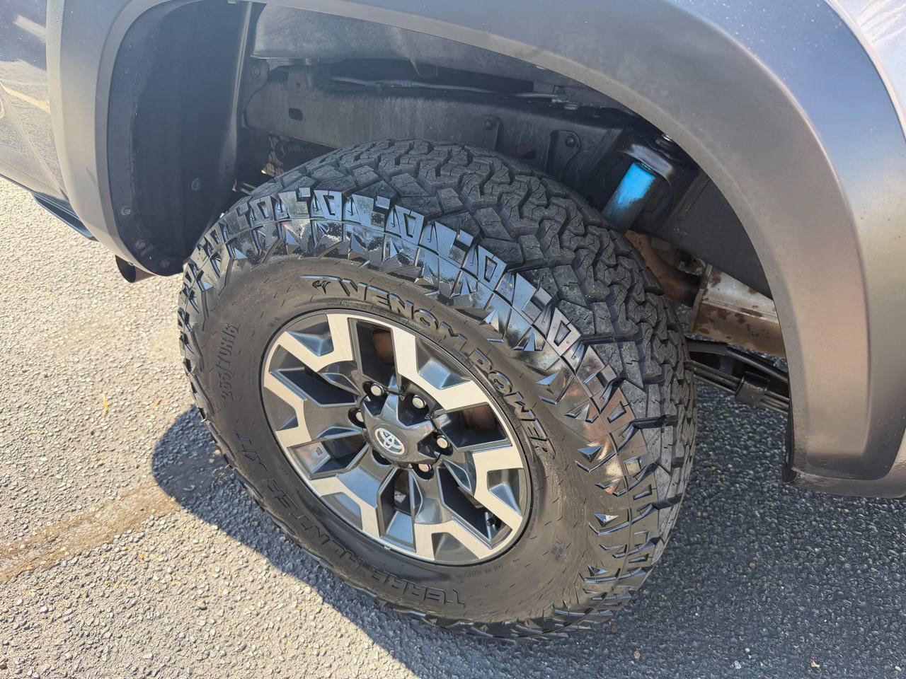 Used 2021 Toyota Tacoma TRD Off-Road AWD/4WD image 27