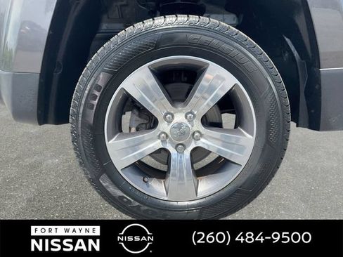 Used 2016 Jeep Patriot High Altitude AWD/4WD image 10
