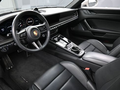 Certified 2023 Porsche 911 Targa 4 GTS AWD/4WD image 4