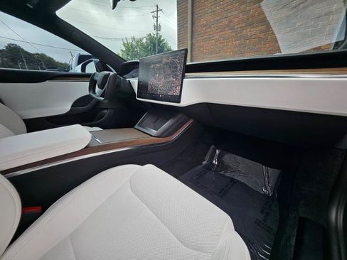 Used 2025 Tesla Model S AWD/4WD image 58