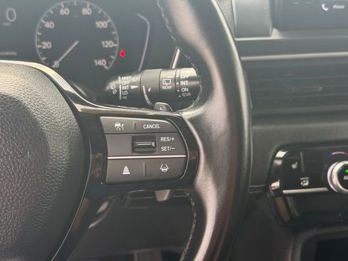 Used 2025 Honda Pilot EX-L image 18