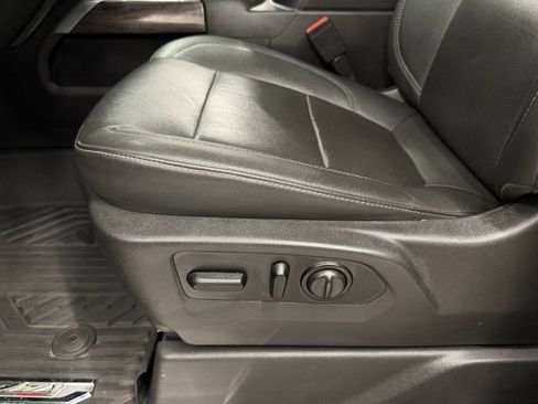 Used 2021 Chevrolet Silverado 1500 LTZ w/ LTZ Premium Package AWD/4WD image 12