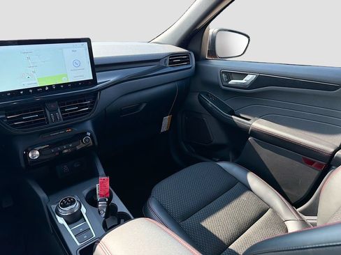 Used 2025 Ford Escape ST-Line w/ Tech Pack #1 AWD/4WD image 26