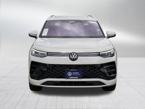 Certified 2025 Volkswagen Tiguan SEL R-Line AWD/4WD image 2