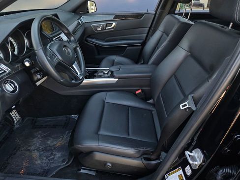 Used 2016 Mercedes-Benz E 350 Sedan w/ Premium Package image 18