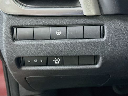 Used 2023 Nissan Rogue SV AWD/4WD image 16