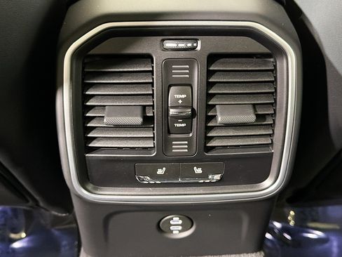 Certified 2026 Porsche Macan S AWD/4WD image 20