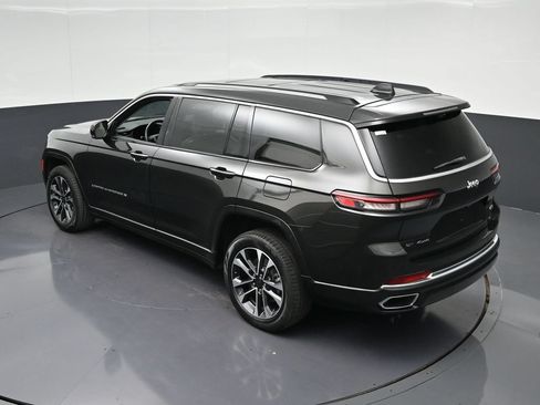 Used 2021 Jeep Grand Cherokee L Overland w/ Luxury Tech Group IV AWD/4WD image 20