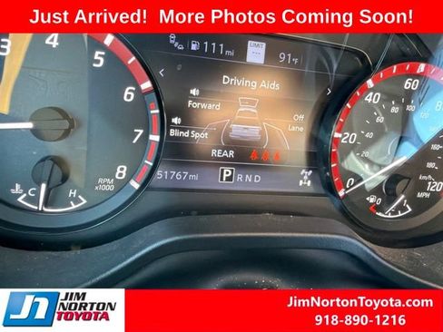 Used 2021 Nissan Titan PRO-4X w/ Pro-4x Convenience Package AWD/4WD image 10