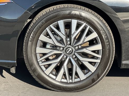 Used 2024 Nissan Altima 2.5 SV image 25