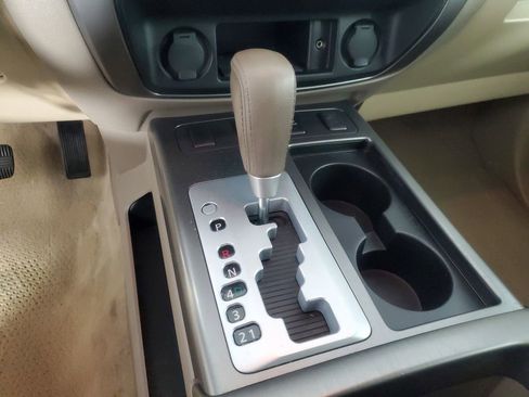 Used 2010 Nissan Armada SE w/ SE Driver Pkg image 17