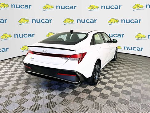 Certified 2025 Hyundai Elantra Sport FWD image 7