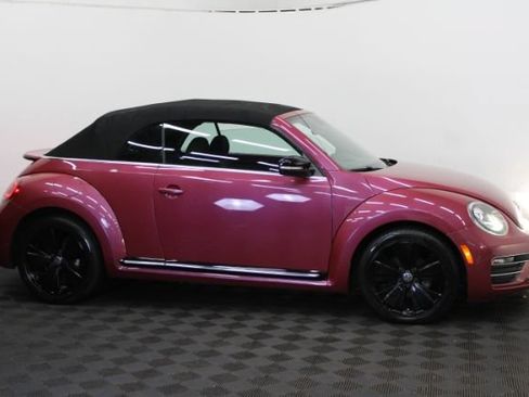 Used 2017 Volkswagen Beetle #PinkBeetle FWD image 27
