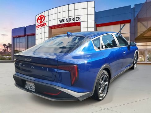 Used 2025 Kia K4 LXS image 4