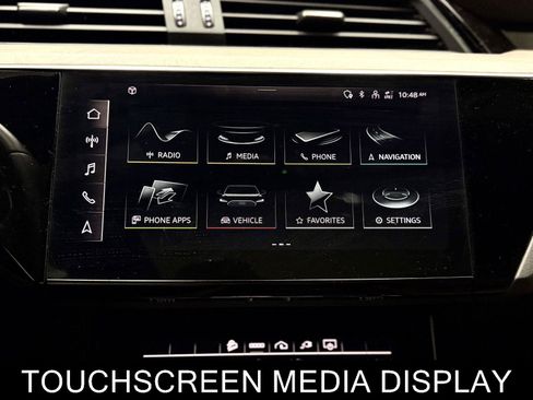 Used 2021 Audi e-tron Premium Plus w/ Premium Plus Package AWD/4WD image 25