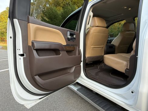 Used 2017 GMC Sierra 1500 Denali image 24