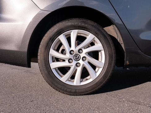 Used 2013 MAZDA MAZDA3 i Touring image 41