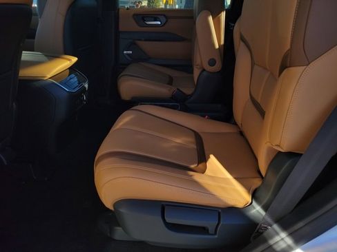 New 2026 Nissan Armada SL image 7