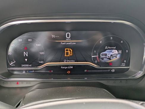 Used 2024 GMC Yukon AT4 w/ Technology Package image 24