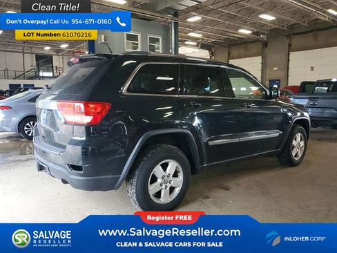 Used 2013 Jeep Grand Cherokee Laredo w/ Laredo E Group AWD/4WD image 4