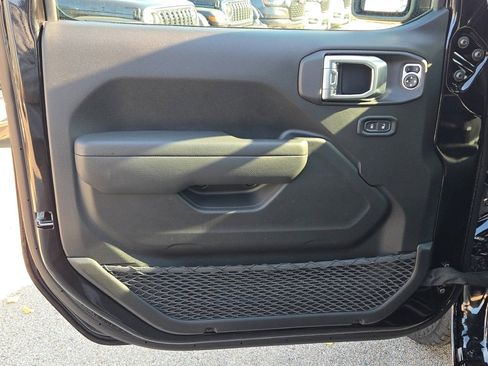 New 2026 Jeep Gladiator Sport image 22