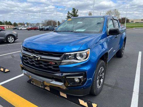 Used 2022 Chevrolet Colorado Z71 AWD/4WD image 2