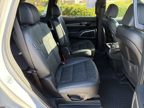 Used 2023 Kia Telluride EX X-Line image 28