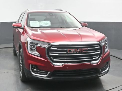 Used 2023 GMC Terrain SLT w/ LPO, Floor Liner Package FWD image 8