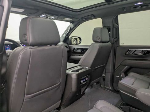 Used 2025 Chevrolet Tahoe RST w/ Comfort Package AWD/4WD image 19