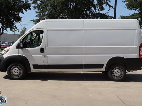 Used 2024 RAM ProMaster 2500 w/ Convenience Group FWD image 7