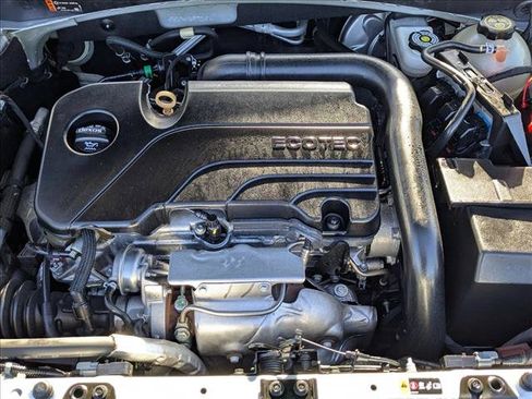 Used 2019 Chevrolet Malibu LT w/ Driver Confidence Package image 21