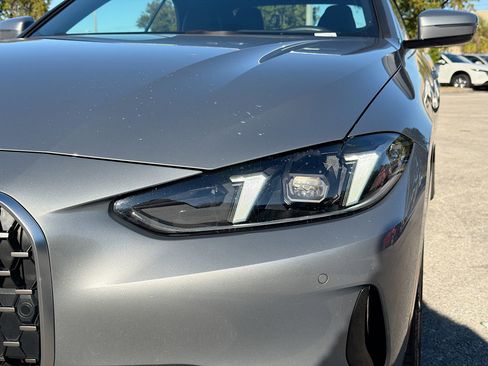 Used 2025 BMW 430i Convertible image 9