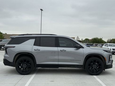 New 2026 Chevrolet Traverse RS image 3