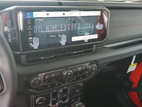 New 2025 Jeep Wrangler Unlimited Rubicon image 24