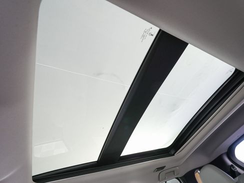 Used 2025 Mitsubishi Outlander SEL image 17