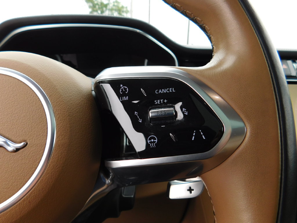 Used 2023 Jaguar F-PACE S AWD/4WD image 27