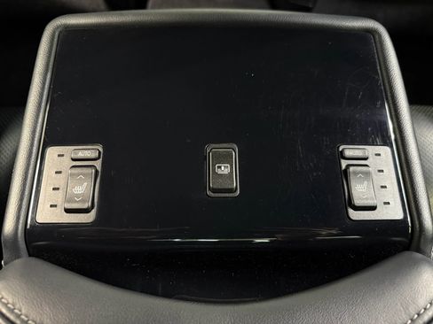 Used 2015 Lexus LS 460 AWD w/ F Sport Package image 18