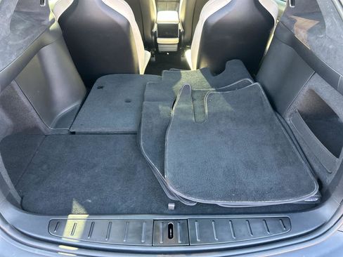Used 2022 Tesla Model X image 20