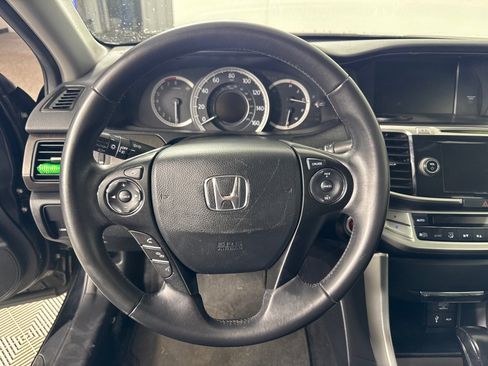 Used 2015 Honda Accord EX-L image 17