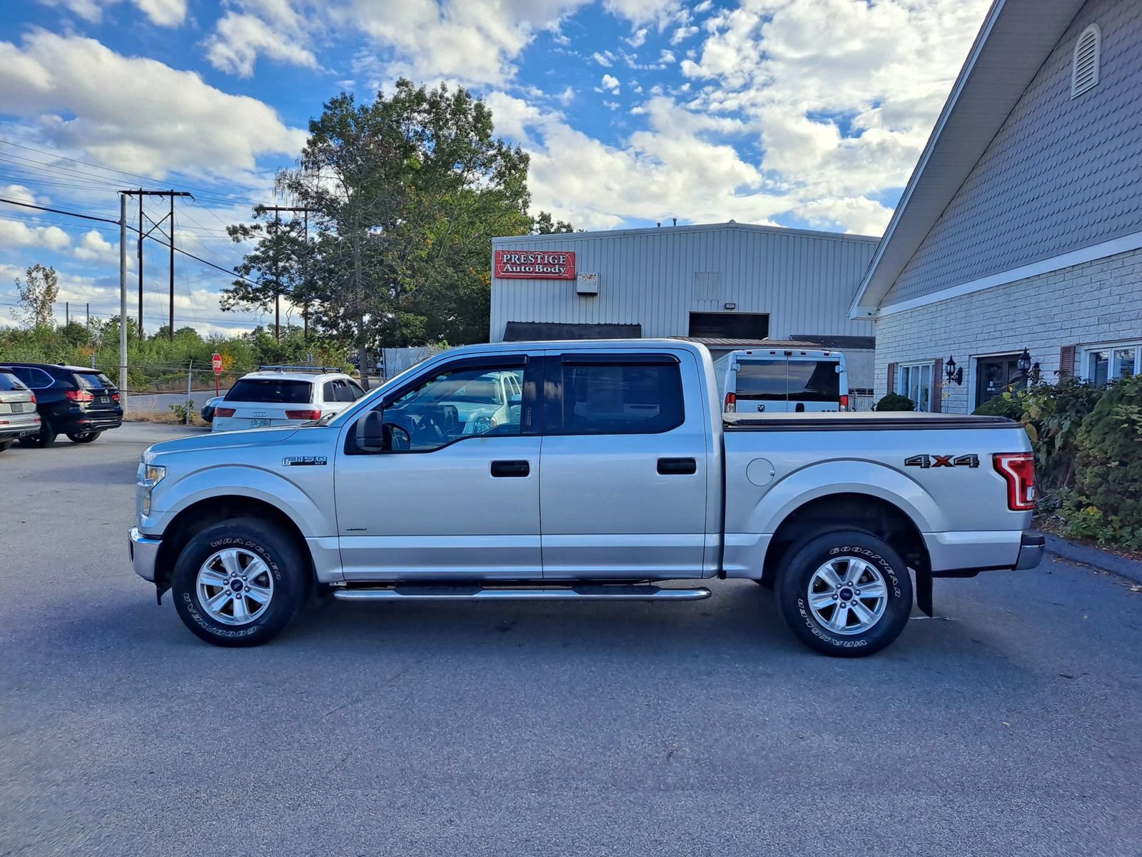 Used 2017 Ford F150 XLT AWD/4WD image 5