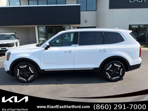 Certified 2024 Kia Telluride S w/ S Sunroof Package AWD/4WD image 2