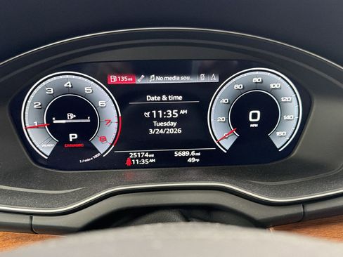 Used 2021 Audi Q5 Prestige w/ Prestige Package image 15