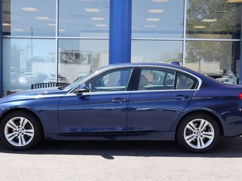 Used 2017 BMW 330i xDrive Sedan AWD/4WD image 2